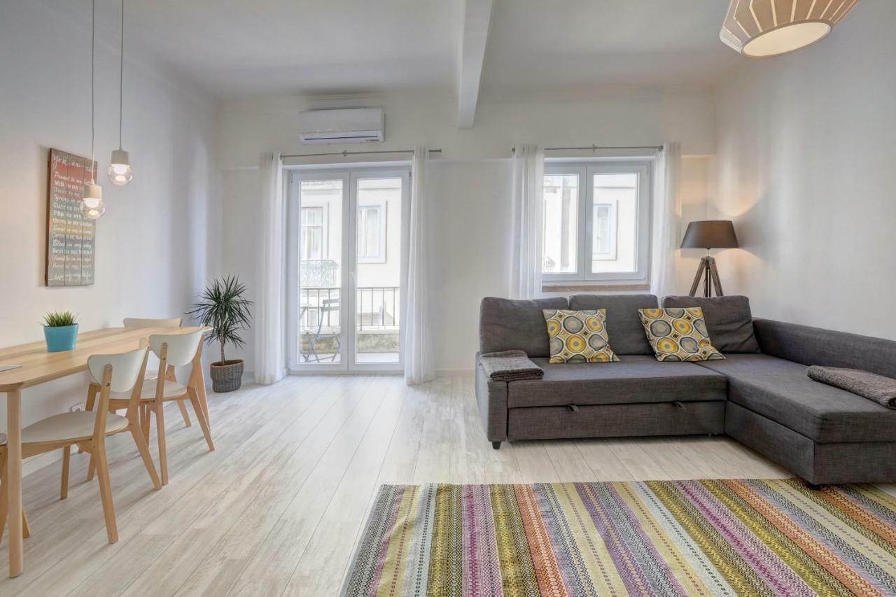 Mouraria House And Quiet With A Balcony * Lissabon